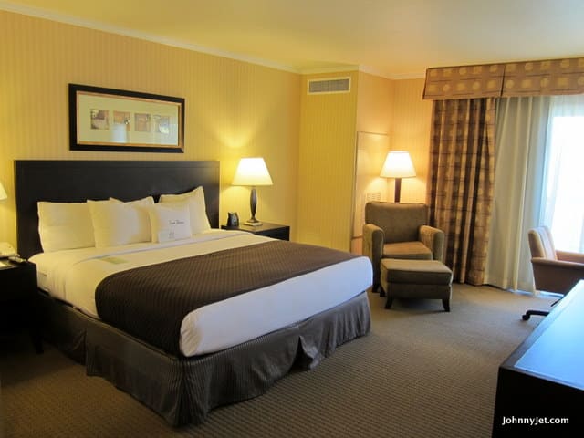 Room at the Doubletree Claremont