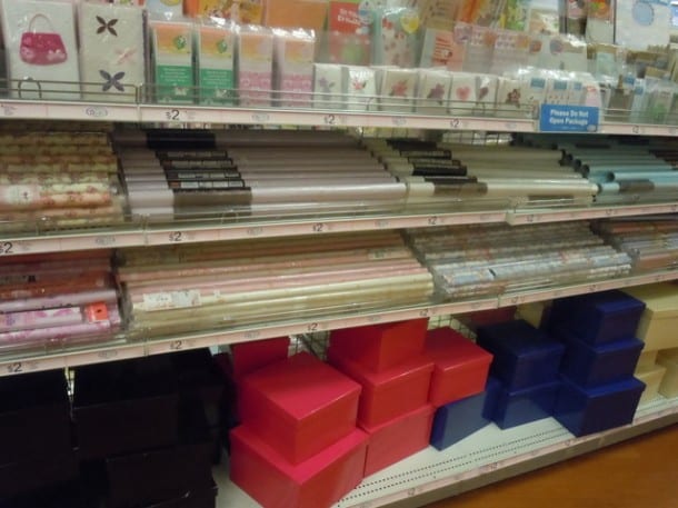Gift Wrapping at Daiso