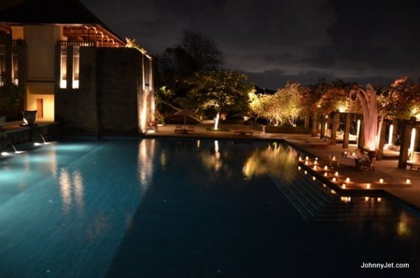 Amanusa pool at night