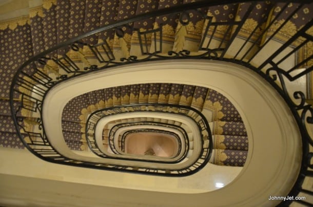 Four Seasons Hotel George V stairwell