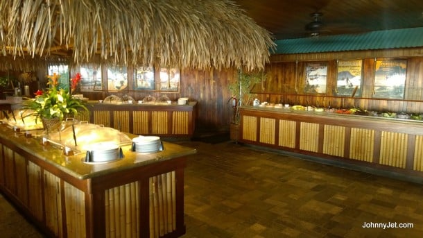 Duke's Waikiki salad bar