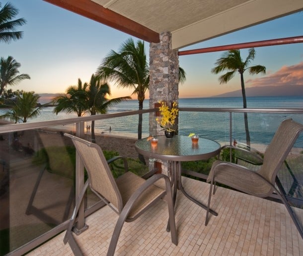 The Mauian oceanfront lanai at sunset (Credit: The Mauian)