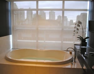 Opus Vancouver Jacuzzi