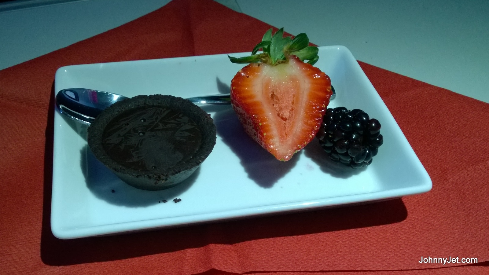 Virgin America's "Hail Merry Chocolate Mini Tart" on LAX-JFK First Class