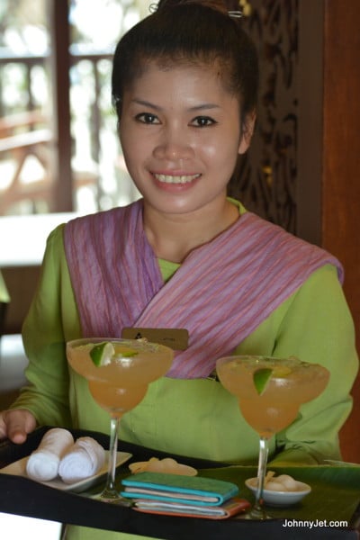 Anantara Angkor Resort welcome drinks