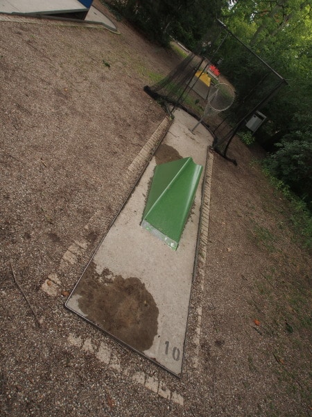 Hole 10 at the unsettling mini golf course at the PalmenGarten in Frankfurt