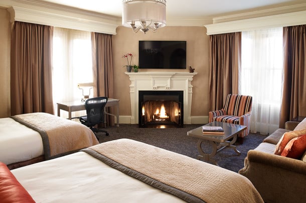 The Lenox Hotel suite (Credit: The Lenox Hotel)
