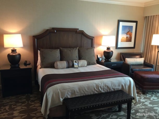 Omni Hotel Fort Worth bed