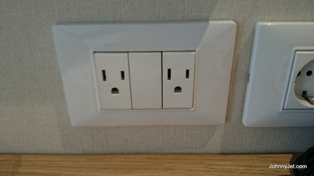 Viking Star electrical outlets