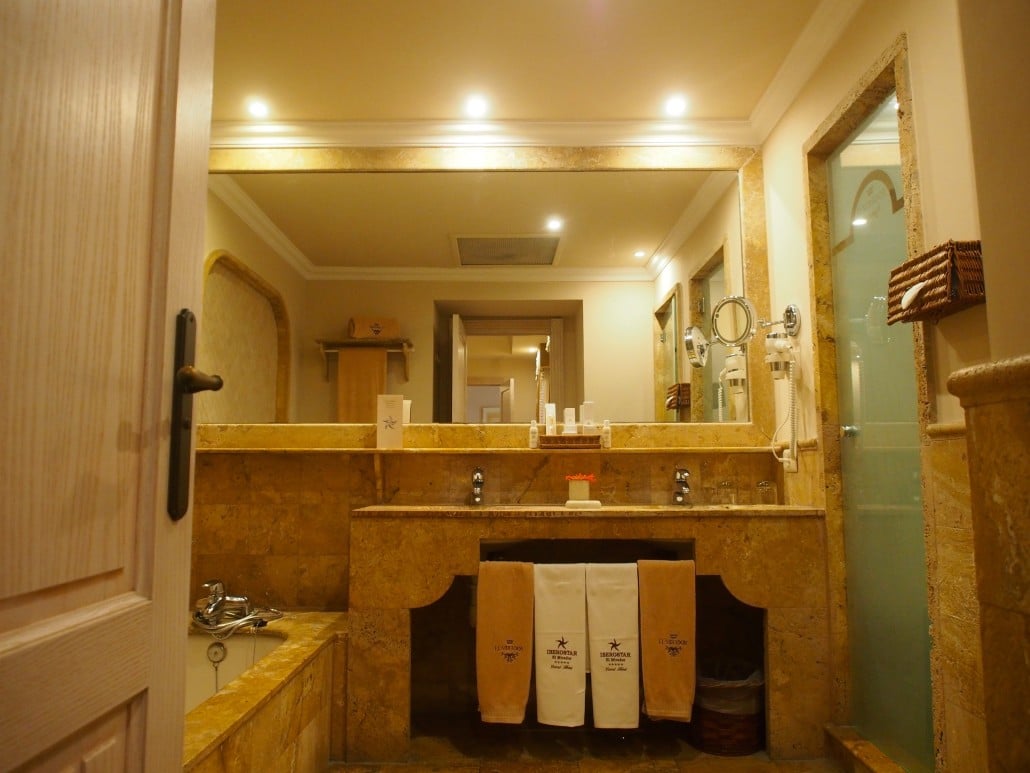 Bathroom at Hotel Iberostar Grand Hotel El Mirador