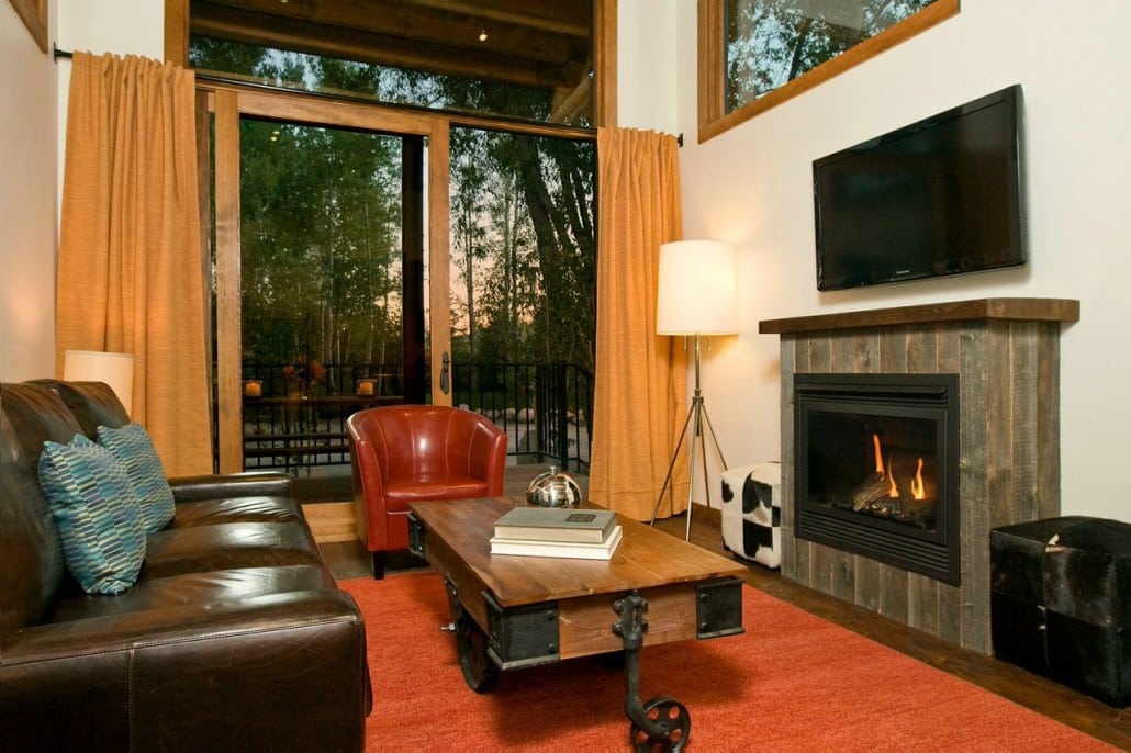 Inside a Fireside Resort cabin (Photo: Fireside Resort)