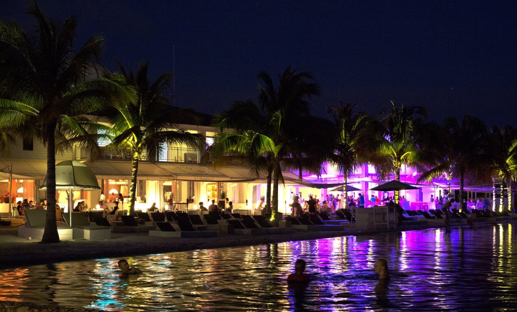 Papagayo Hotel steals the night