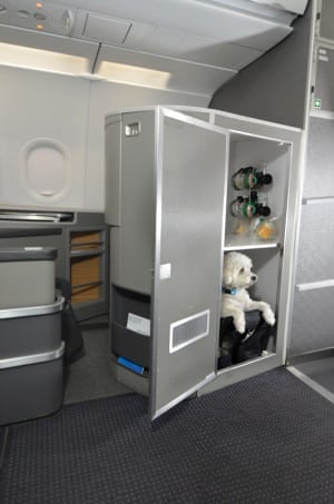 AA pet cabin