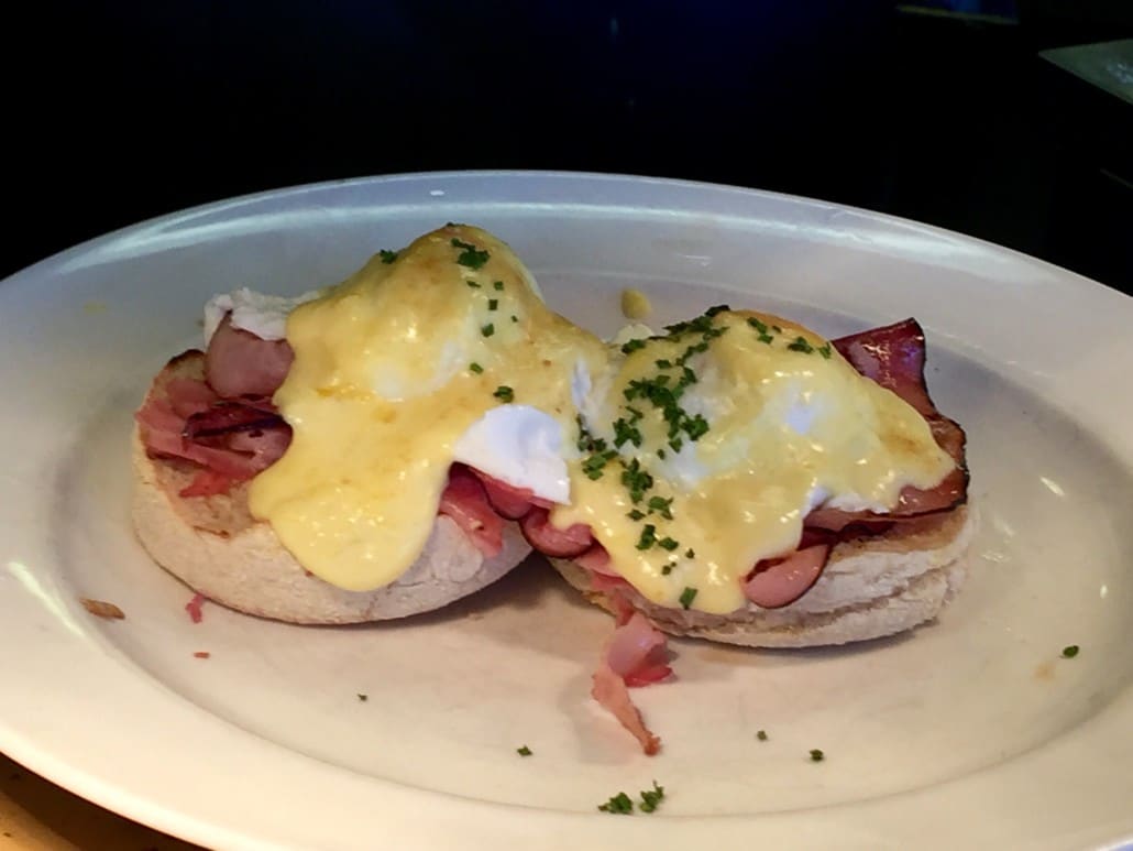 Eggs benedict at Flannel
