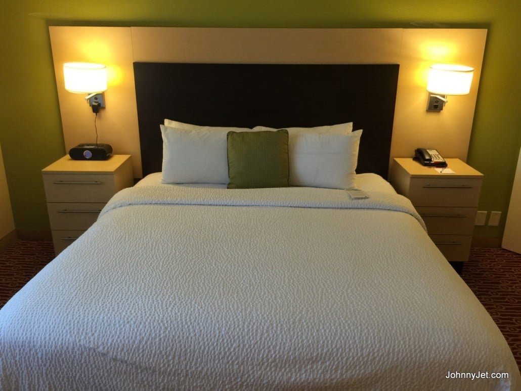 TownePlace Suites bed