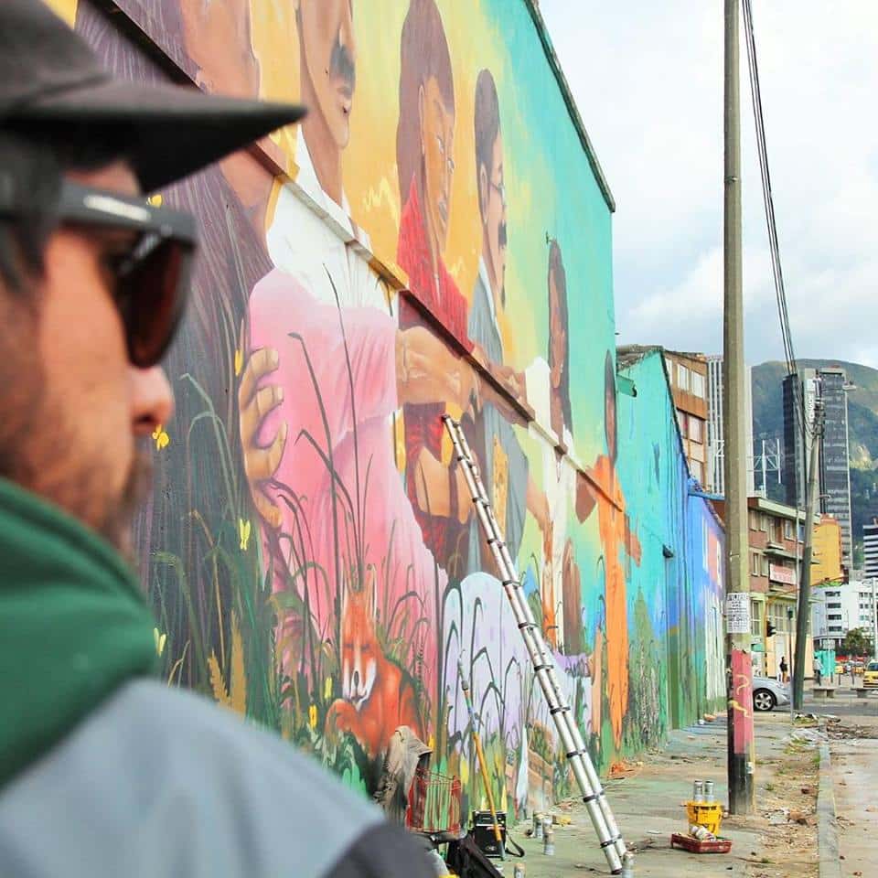 Artist at his craft in Bogotá