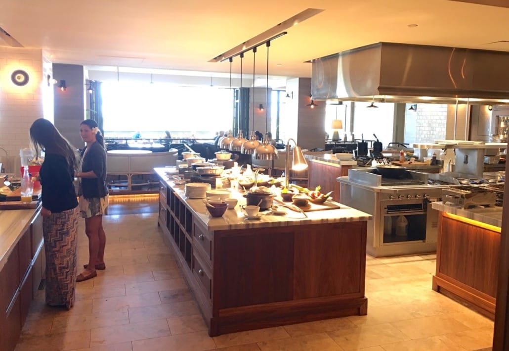 Ka’ana Kitchen juice bar (left), more buffet options (center) and hot grill stations (right)