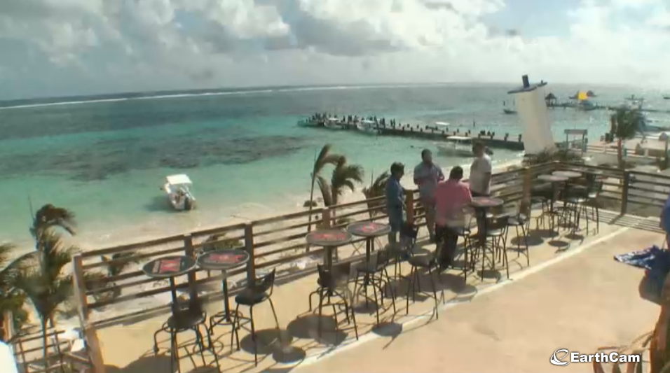 Screenshot from earthcam.com/world/mexico/cancun/?cam=cancunbillys