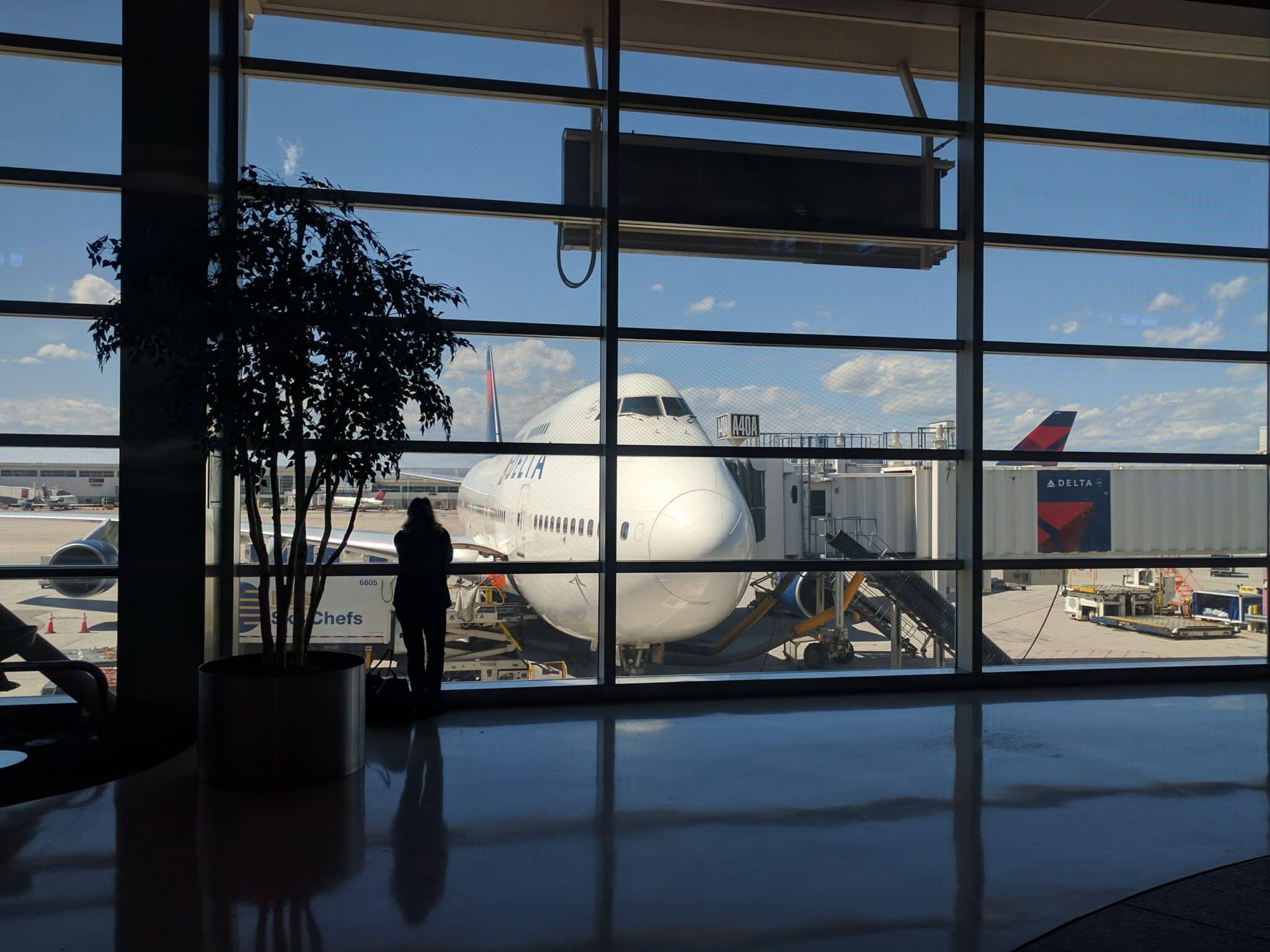 Delta 747 at Detroit's McNamara Terminal (Credit: Spencer Marker)