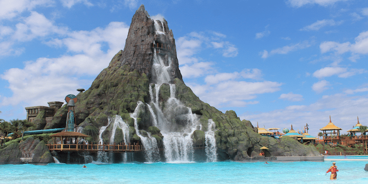 FIERCE FUN AT VOLCANO BAY WATERPARK - MICKEY'S DREAM VACATIONS