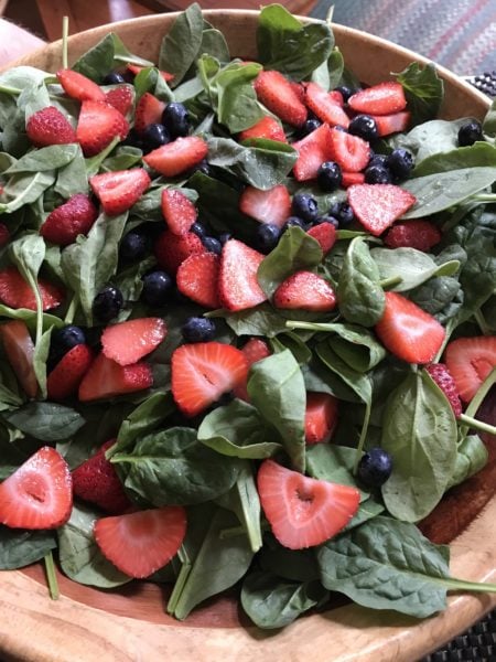 Spinach salad with blueberries and strawberries