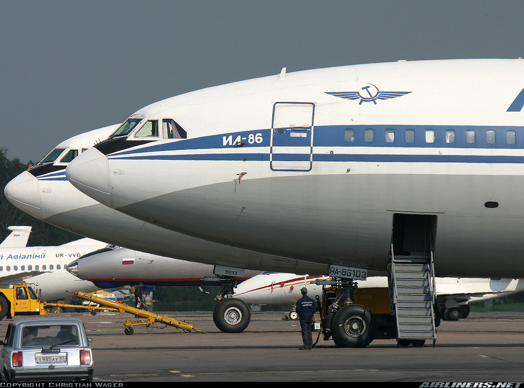 A Russian IL-86 showing off its integral air stairs (Credit: Christian Waser of Airliners.net)
