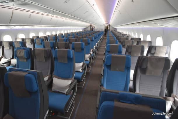 Singapore Airlines 787-10 economy class