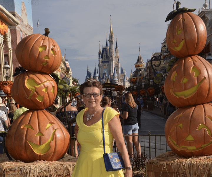 Disneybounding at Mickey's Not-So-Scary Halloween Party