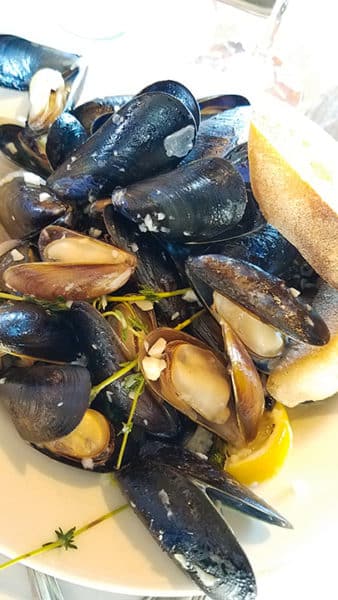 Steamed mussels from Penn Cove in white wine, garlic and fresh thyme at Front Street Grill