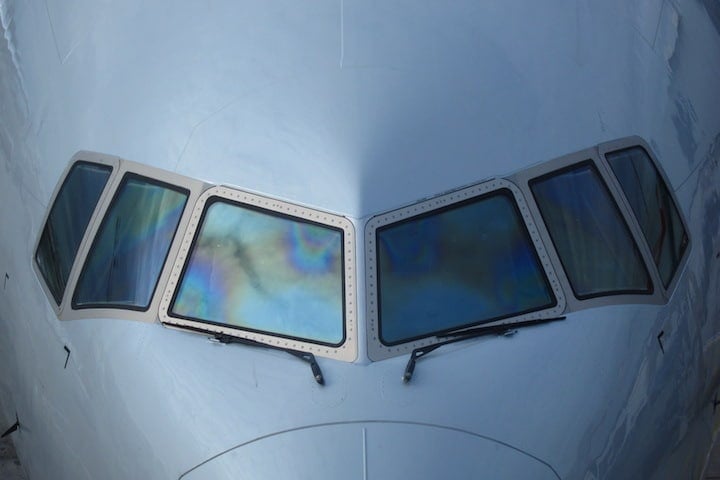 Cockpit windows of a B777-300ER (Credit: Wikimedia Commons)