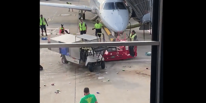 Hero takes down O'Hare catering cart going haywire