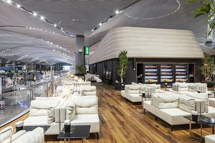 Open-air design in the Turkish Airlines Lounge Business