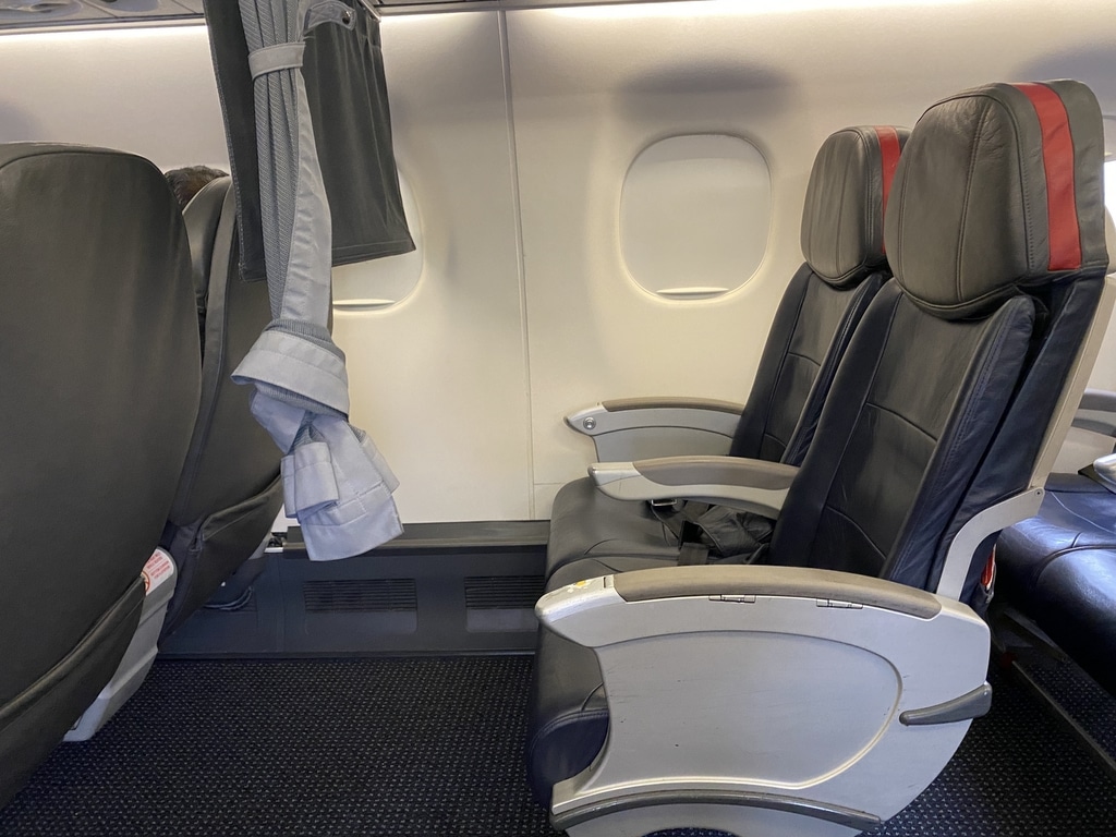 7 Hacks For Getting the Best Coach Seat on a Plane 