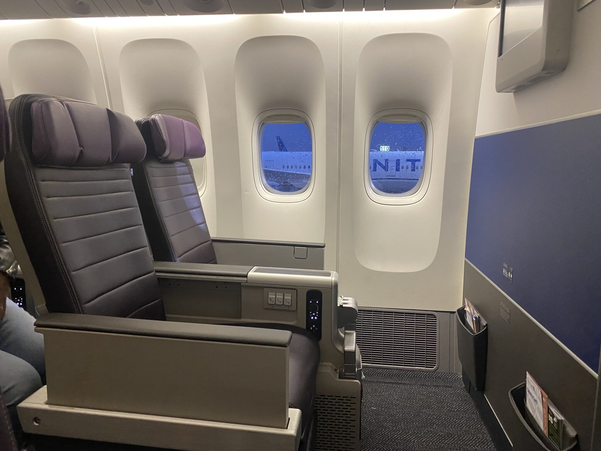 united airlines economy seats review