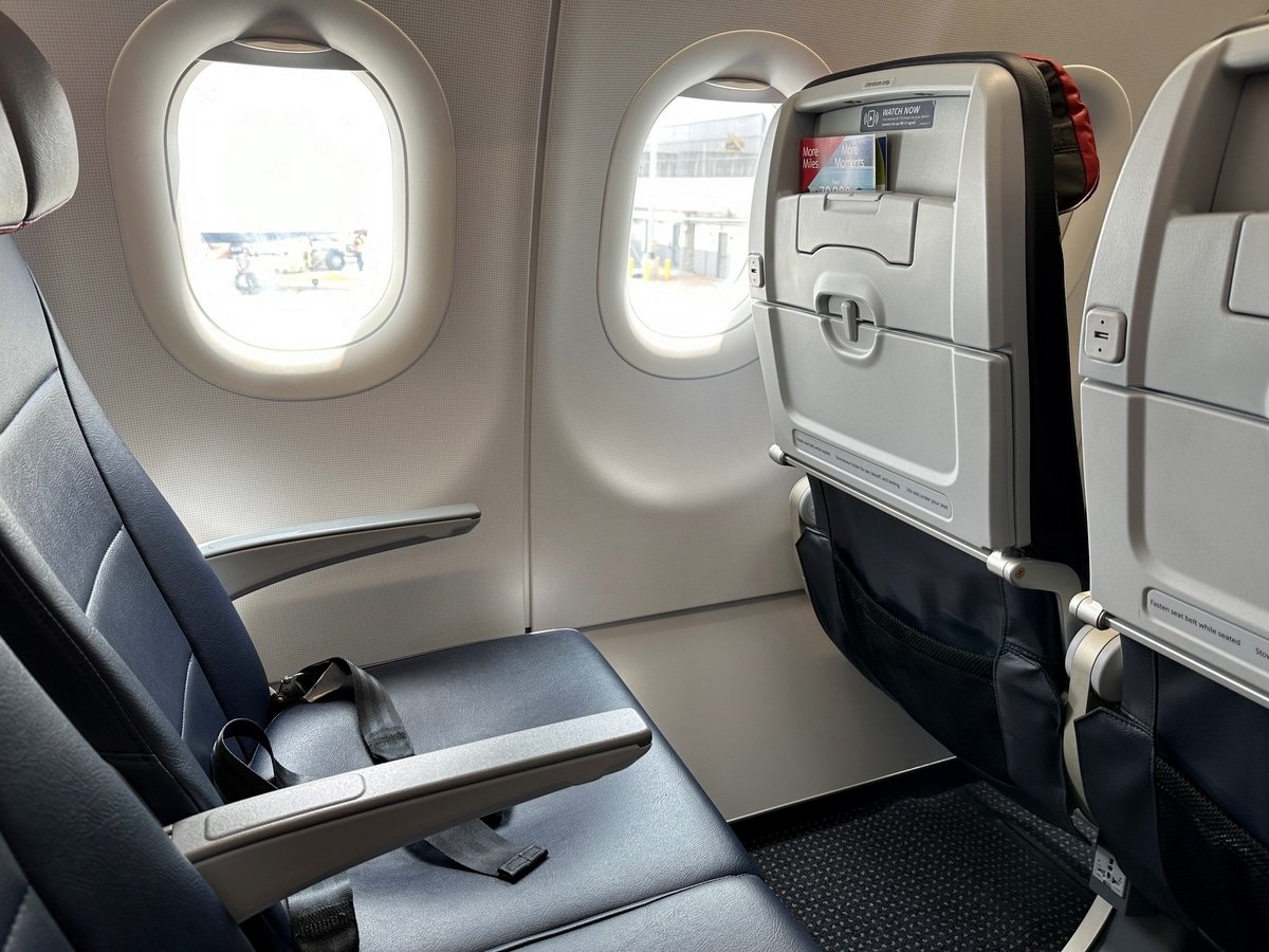 What is American Airlines Economy like in 2023?