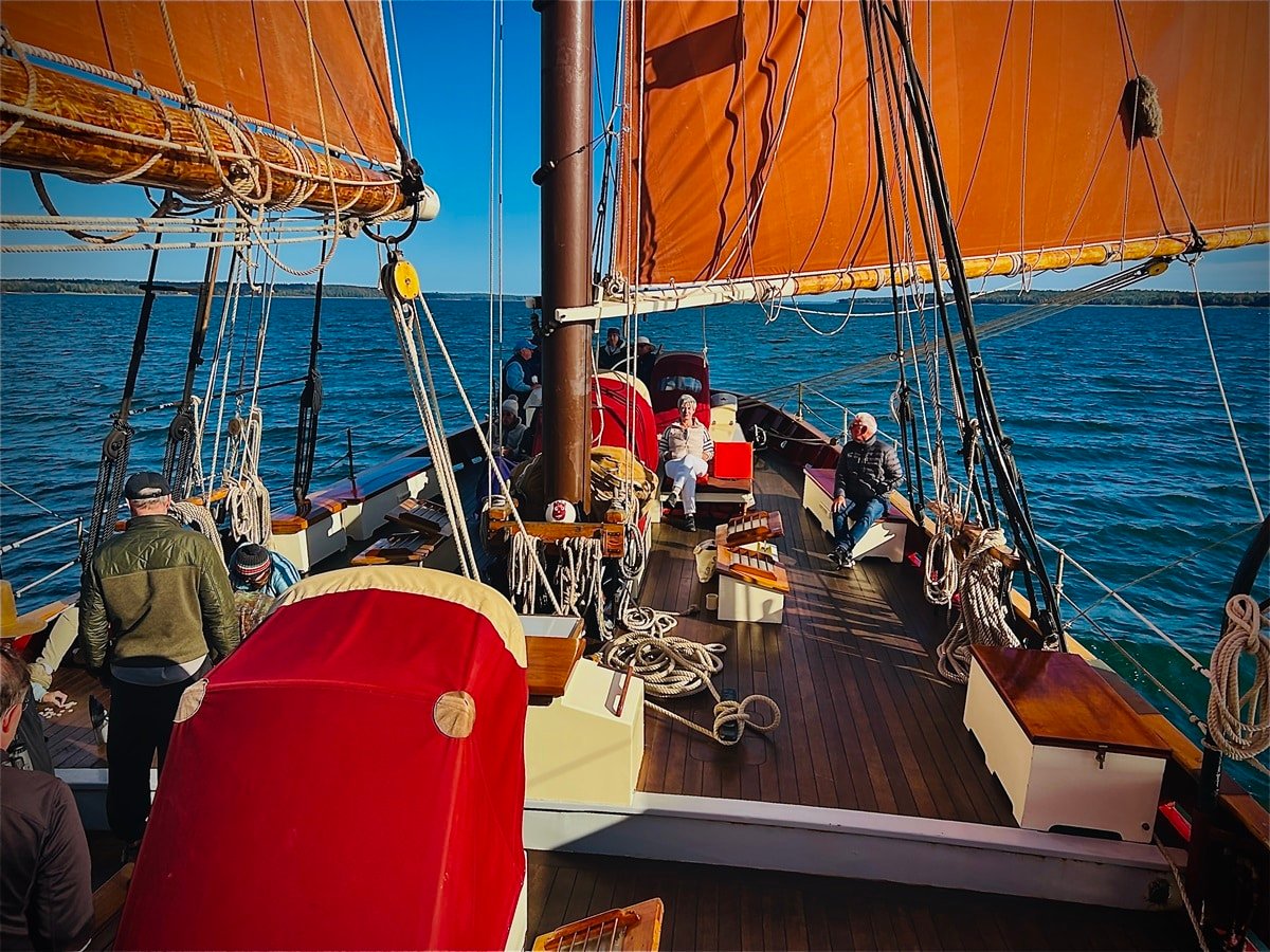Sailing on Maine Windjammer "Angelique"