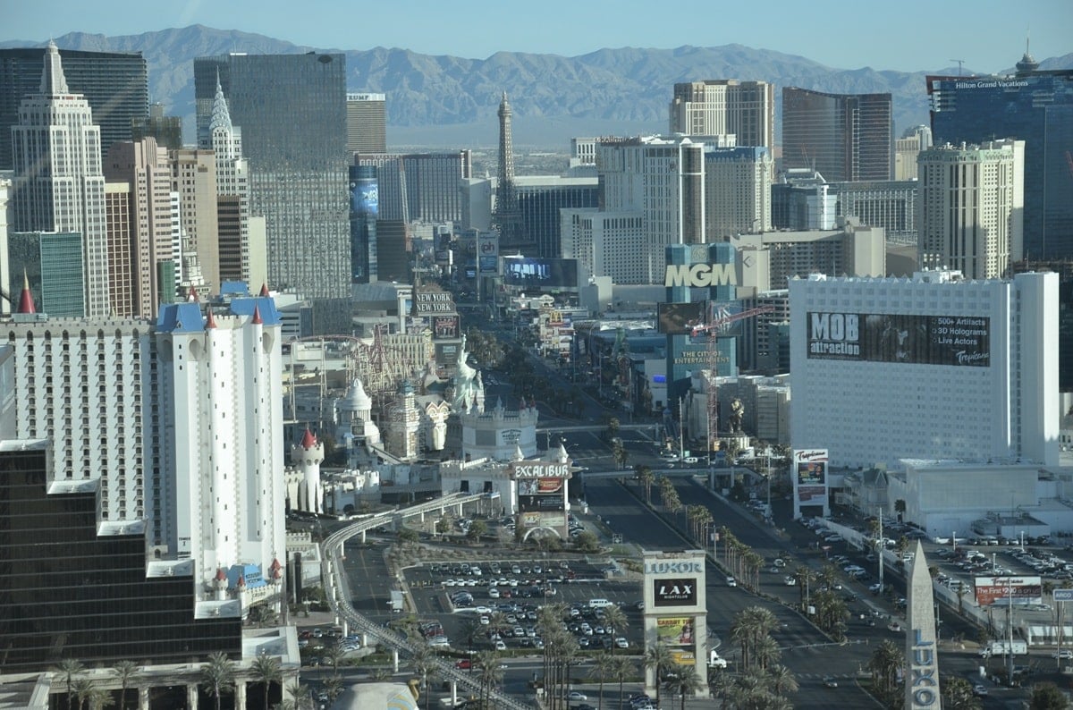 Las Vegas Tragedy: Hotel Guest Falls After Breaking Window and Climbing Onto Ledge