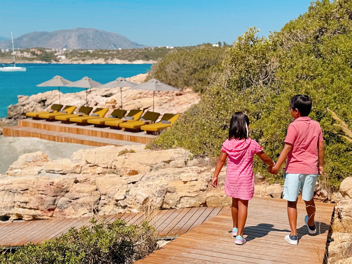 Kids walking to the beach.