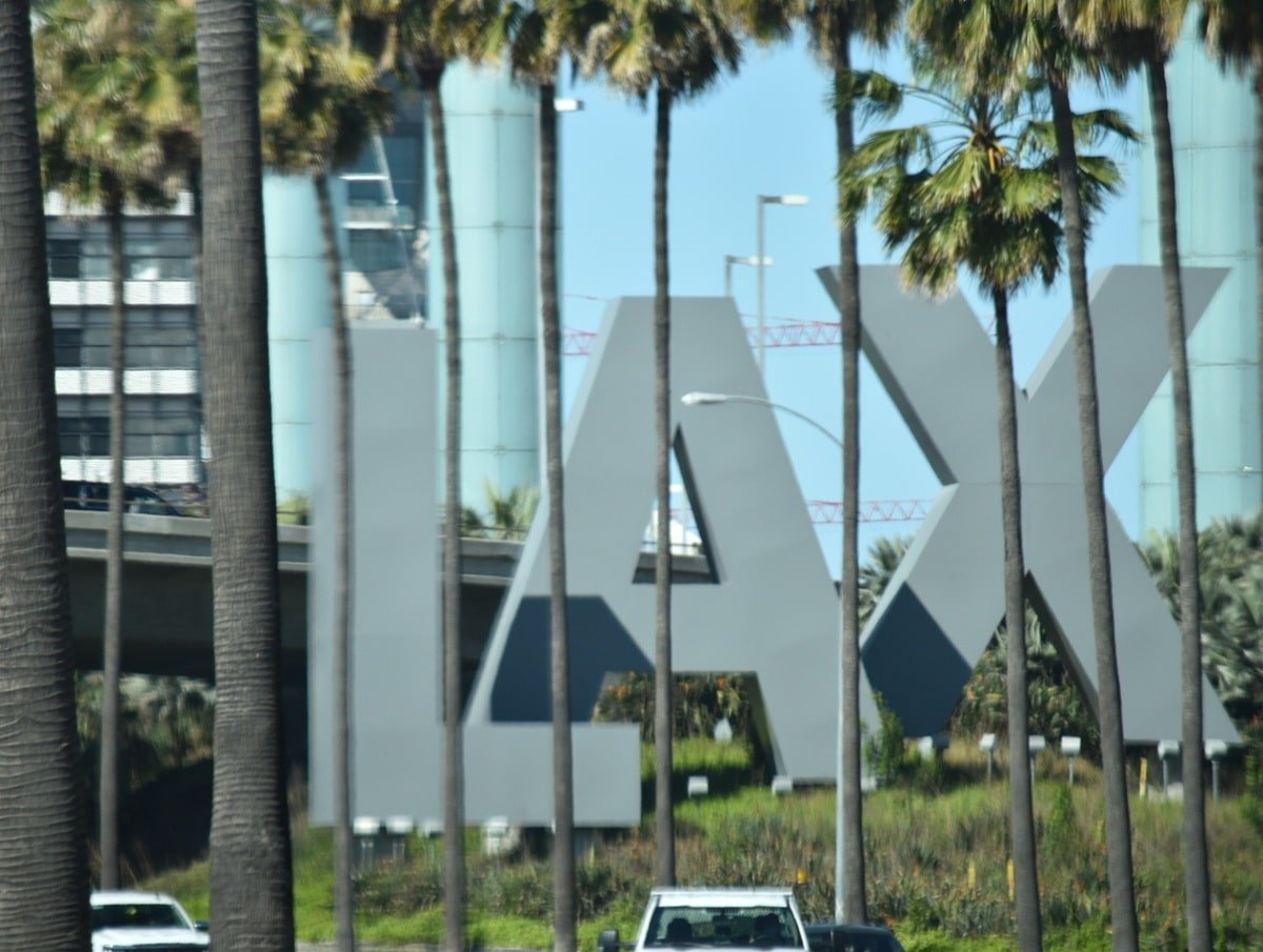 Photo of LAX sign at the airport's entrance
