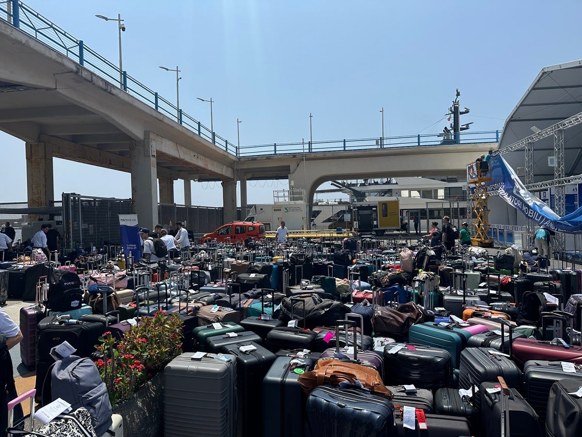 Hundreds of bags outside of the port of Napoli 