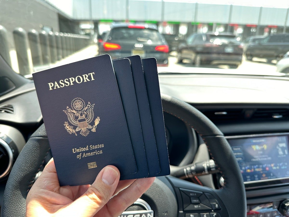 Photo of US passports in a car at the USA border